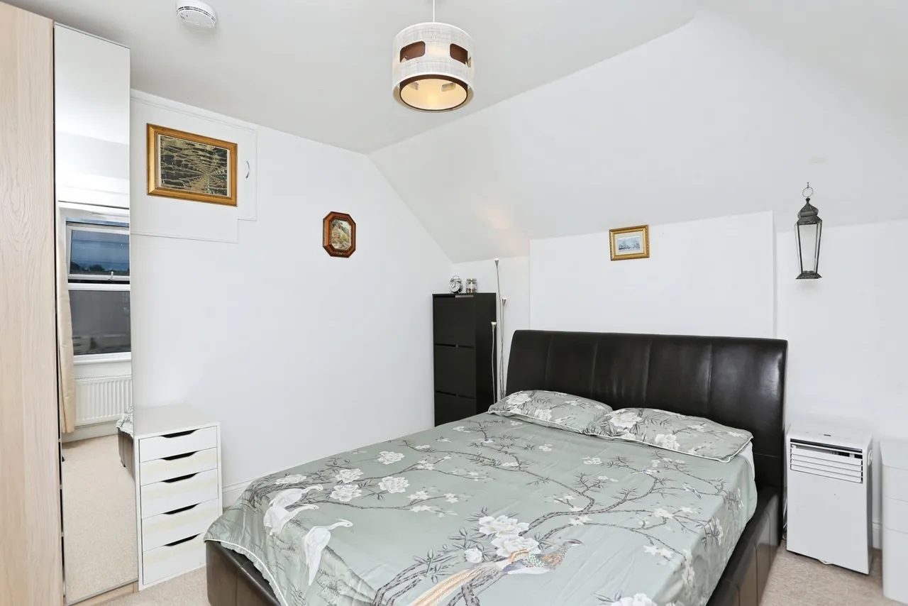 Honley Road, London, SE6, photo 8