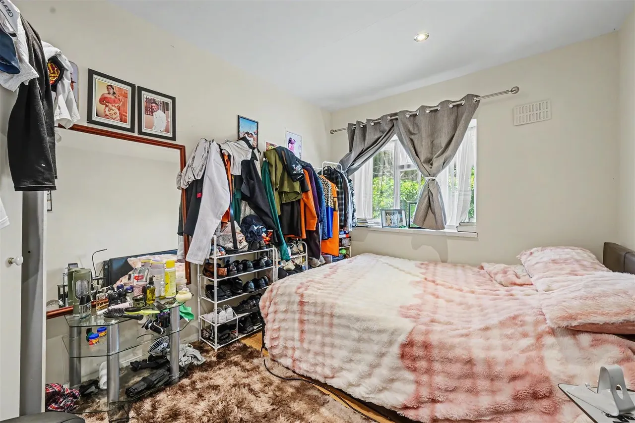 Camrose Avenue, Edgware, photo 8