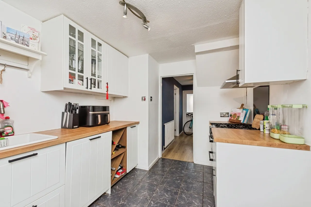 Milton Avenue, Tamworth, Staffordshire, B79, photo 6