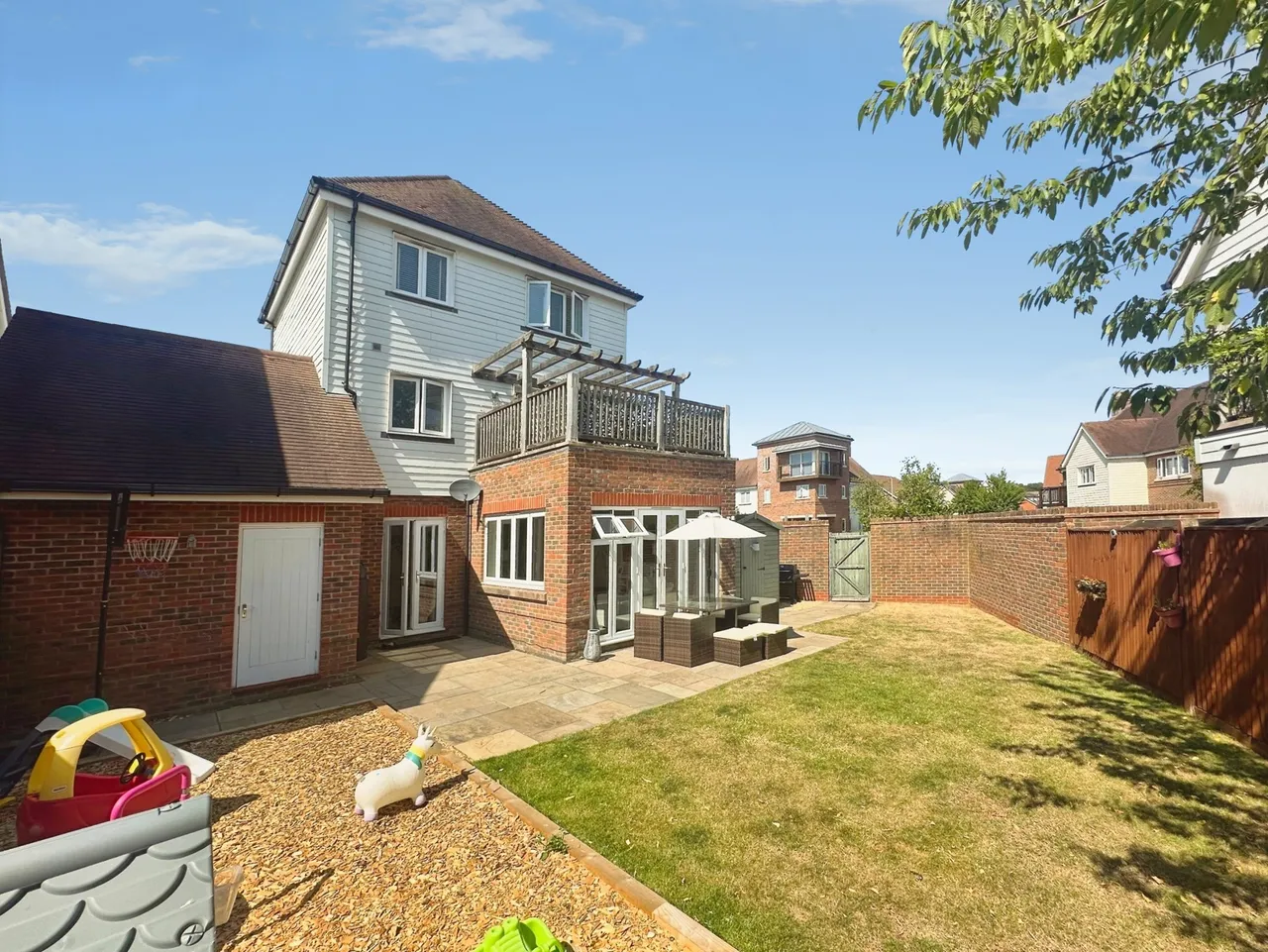 Kingfishers, Fleet, Hampshire, GU51 5BS, photo 4