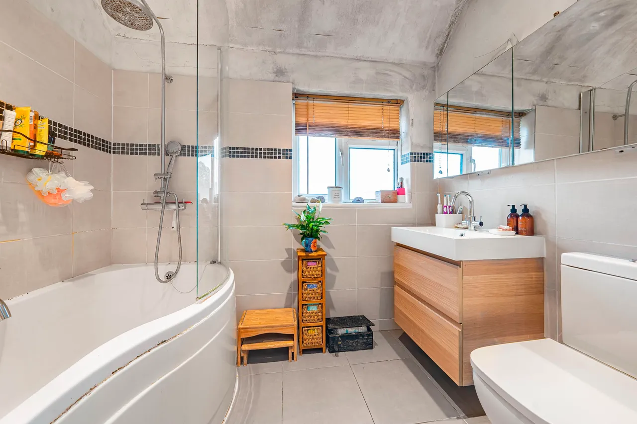 Beech Avenue, Brentford, TW8, photo 6