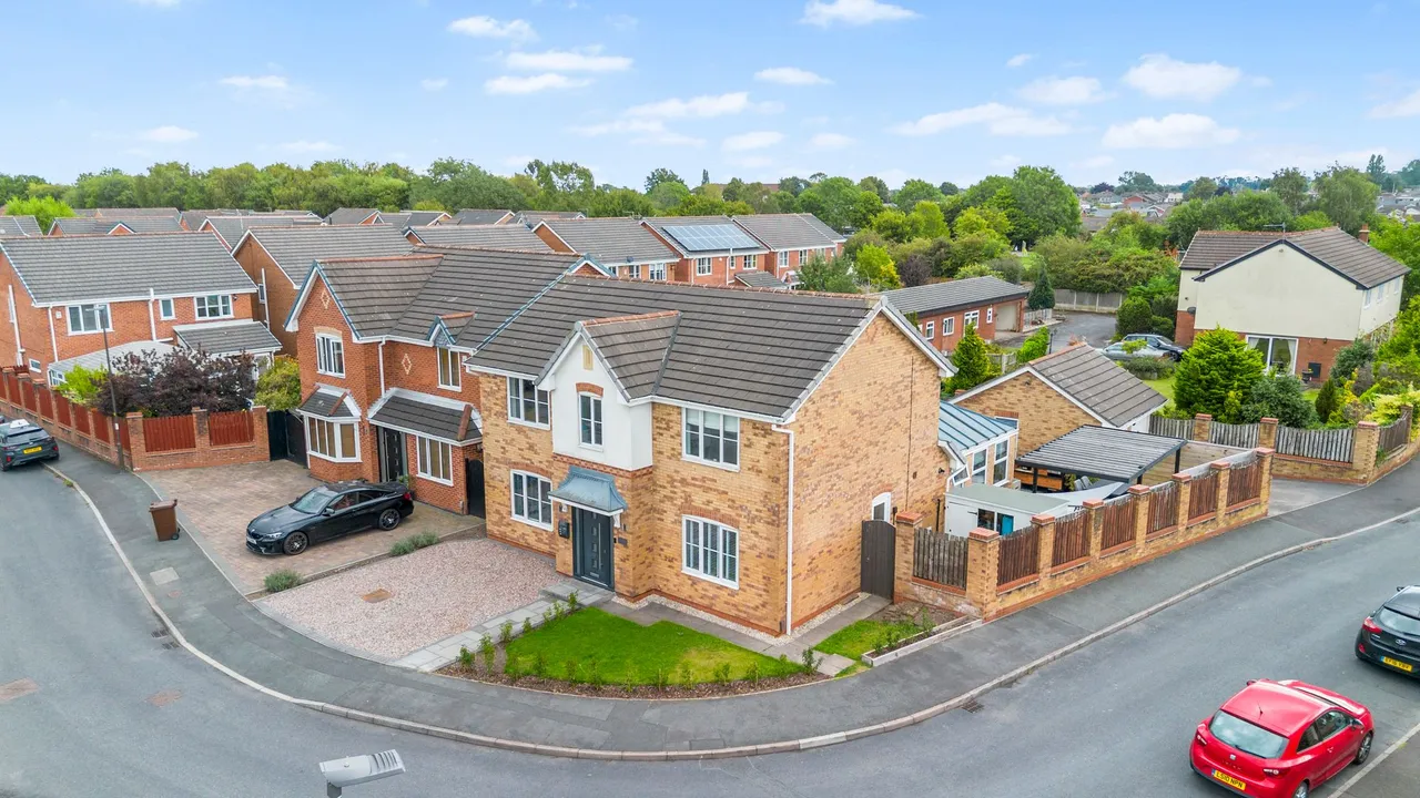 4 bed house for sale — Brambling Way, Lowton, Warrington, Warrington, WA3 2GS