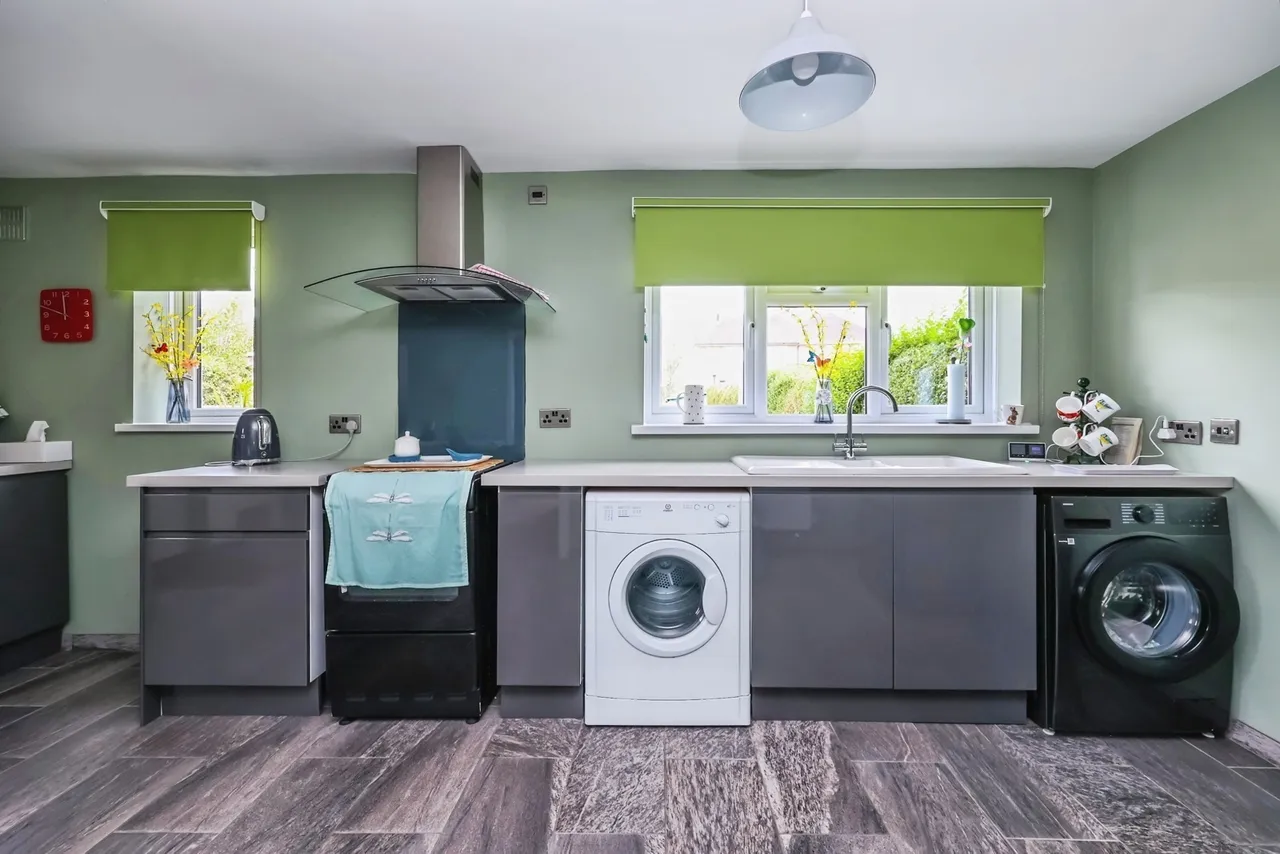 Avebury Close, Nottingham, Nottinghamshire, NG11, photo 5
