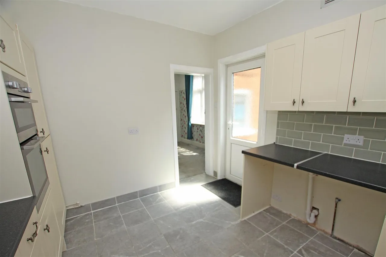 Comber Road, Bournemouth, photo 7