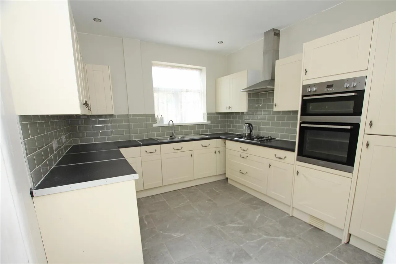Comber Road, Bournemouth, photo 6