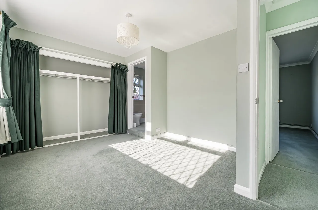 Doles Lane, Wokingham, Berkshire, RG41 4EB, photo 5