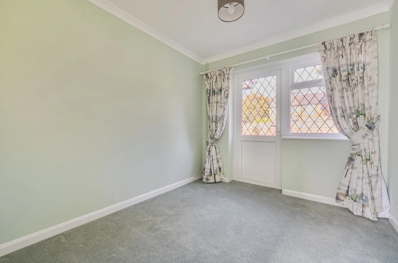 Doles Lane, Wokingham, Berkshire, RG41 4EB, photo 13