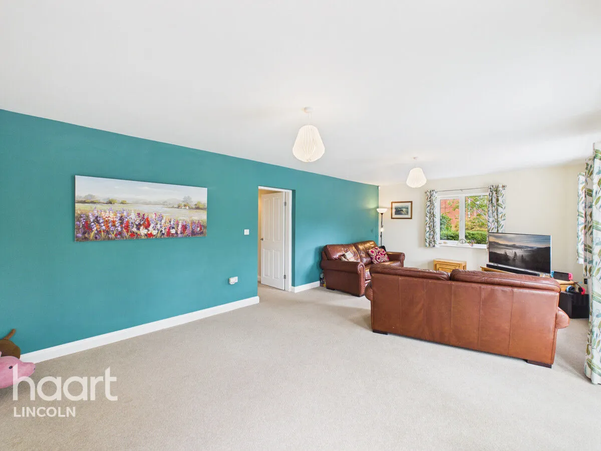 Lincoln Road, Branston, LN4, photo 3