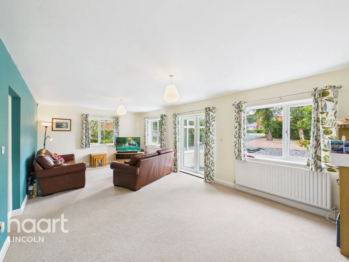 Lincoln Road, Branston, LN4, photo 10
