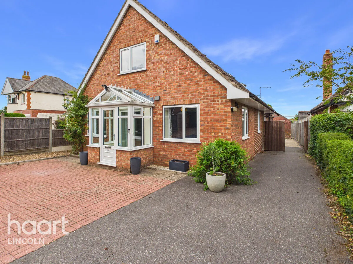 5 bed house for sale, Lincoln Road, Branston, LN4