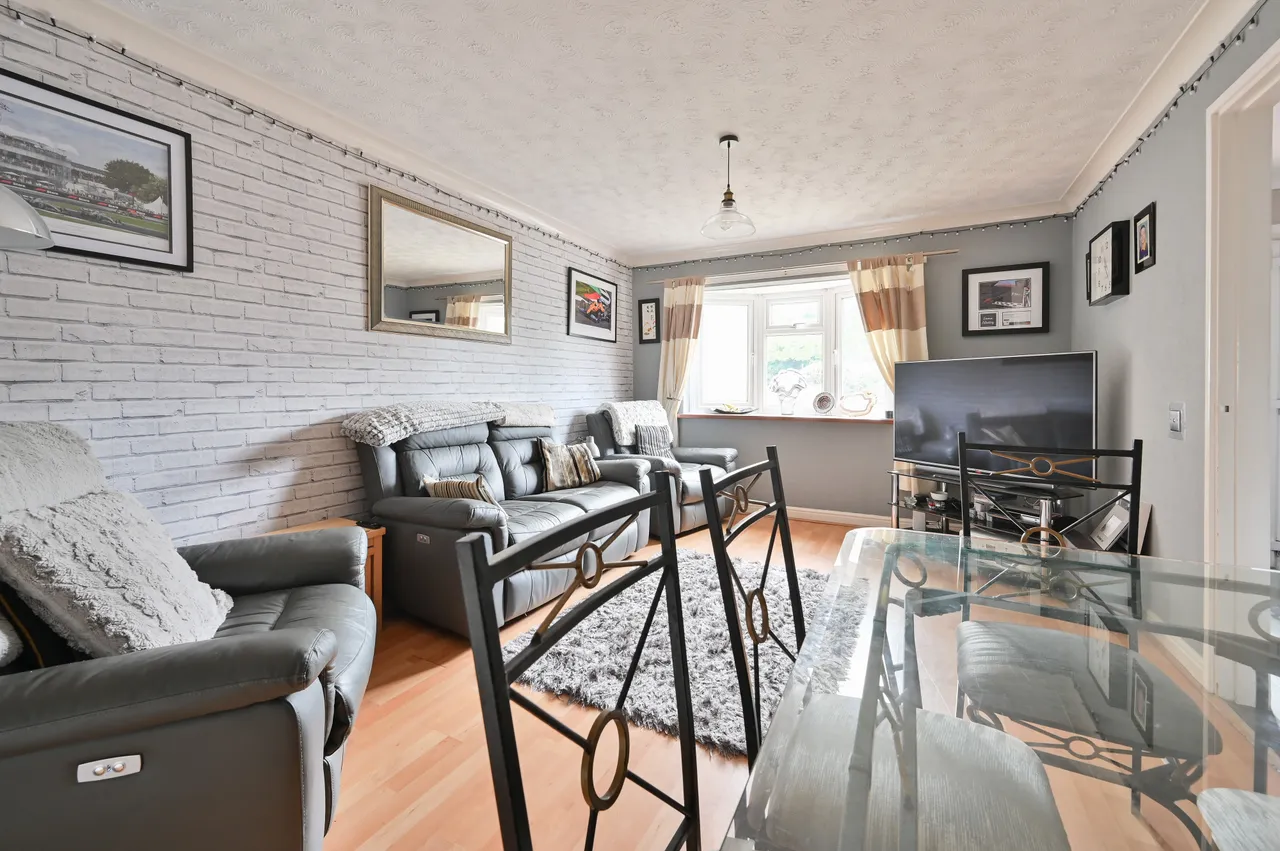 16 Northend, Hemel Hempstead, photo 2
