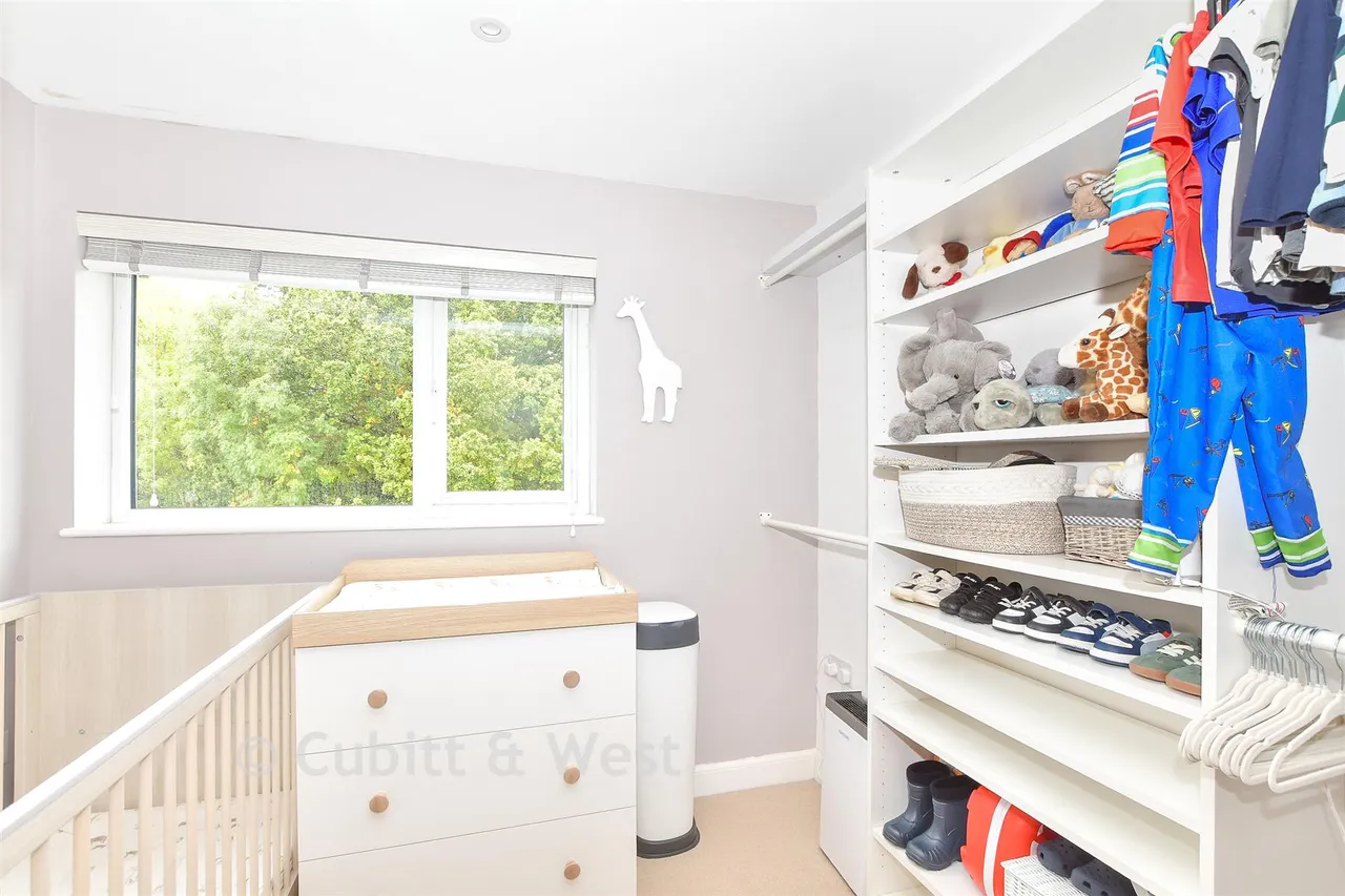 Blackwell Farm Road, East Grinstead, RH19, photo 8