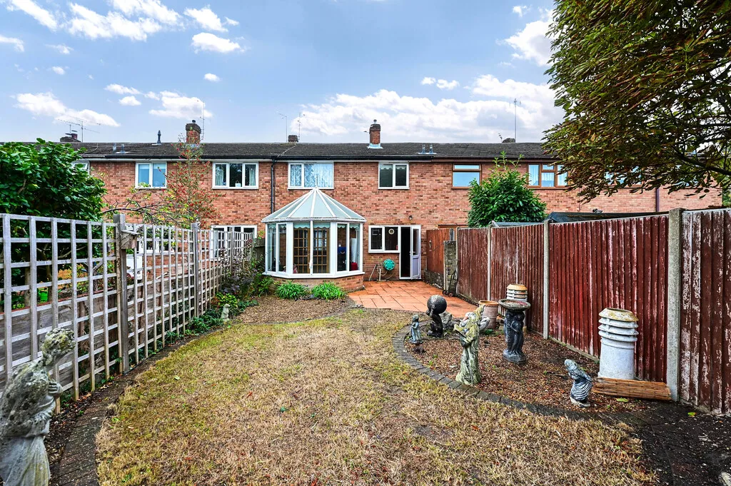 Oak Farm Close, Blackwater, GU17, photo 6
