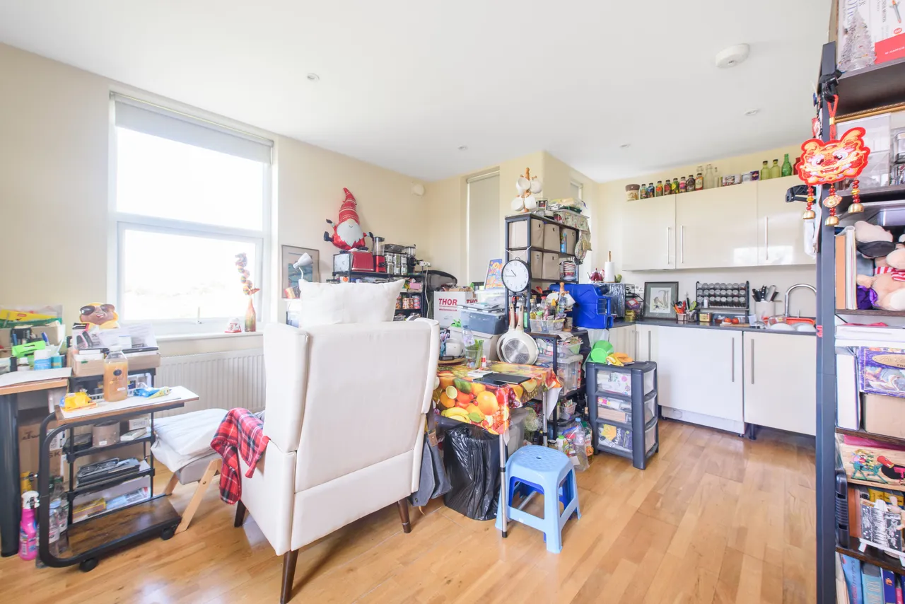 Flat 12, Brent View House, London, photo 3