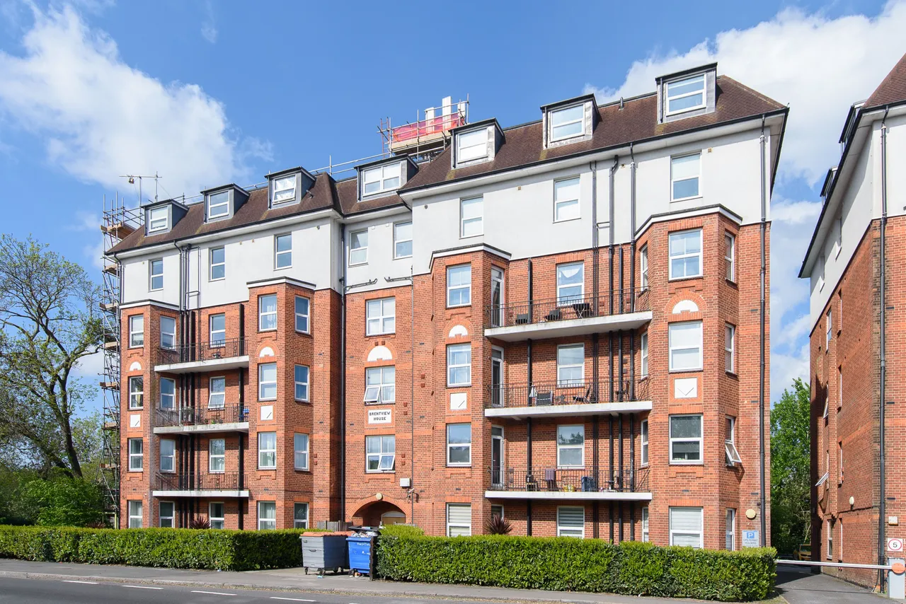 1 bed flat for sale — Flat 12, Brent View House, London