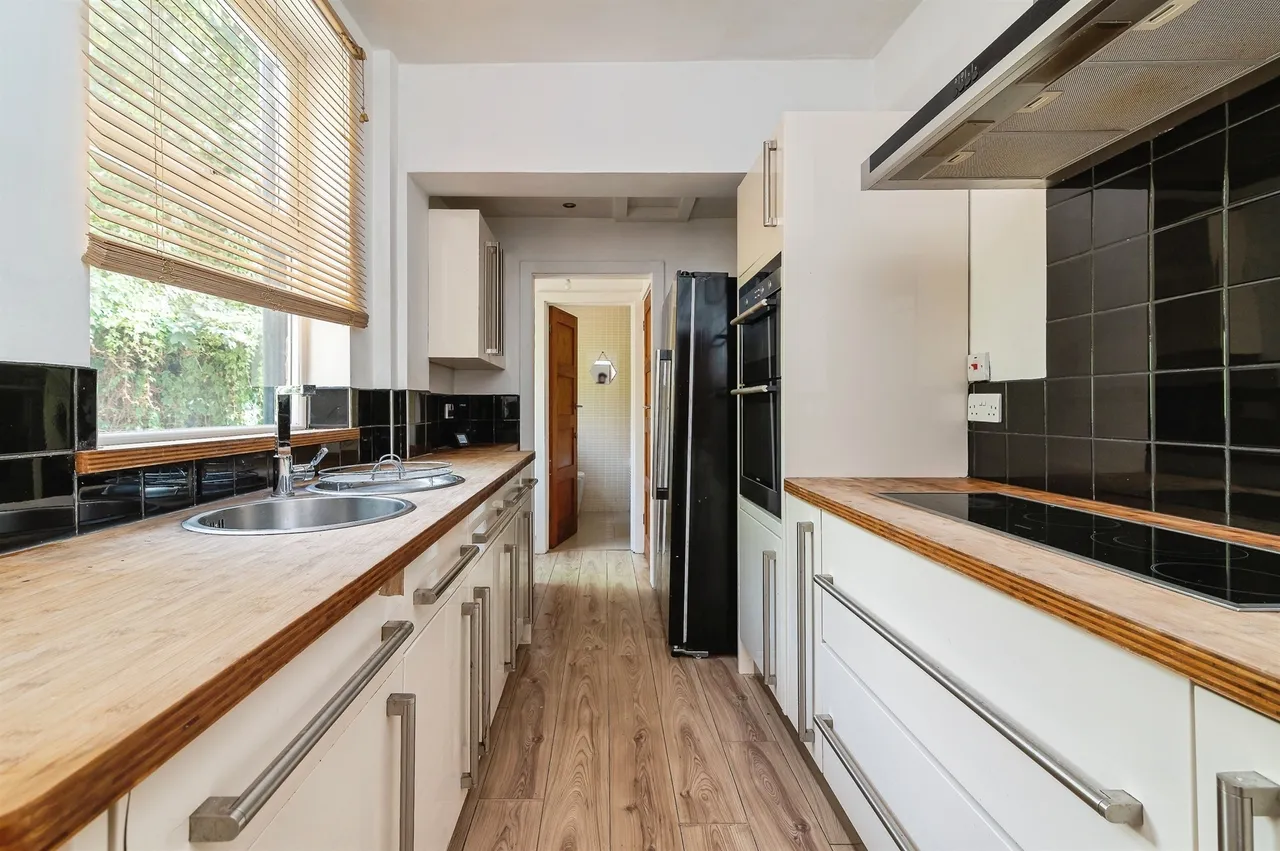 Nottingham Road, Nottingham, NG7, photo 6