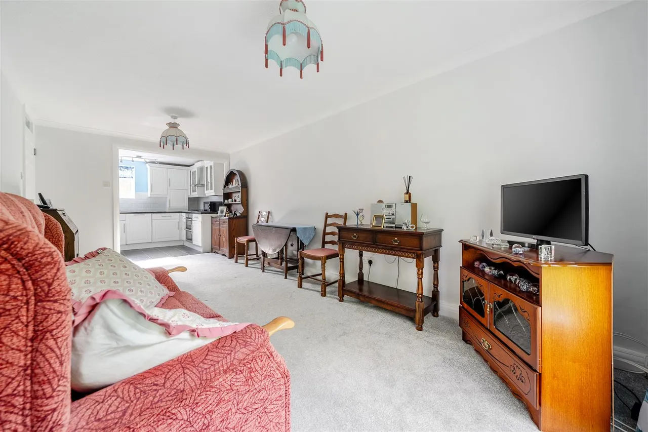 Field View, Chippenham, SN15, photo 4
