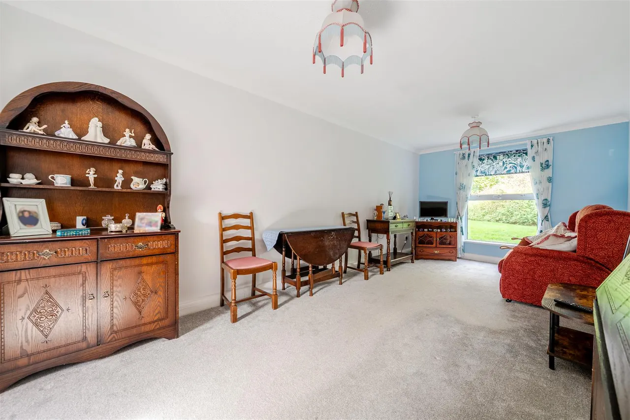 Field View, Chippenham, SN15, photo 3
