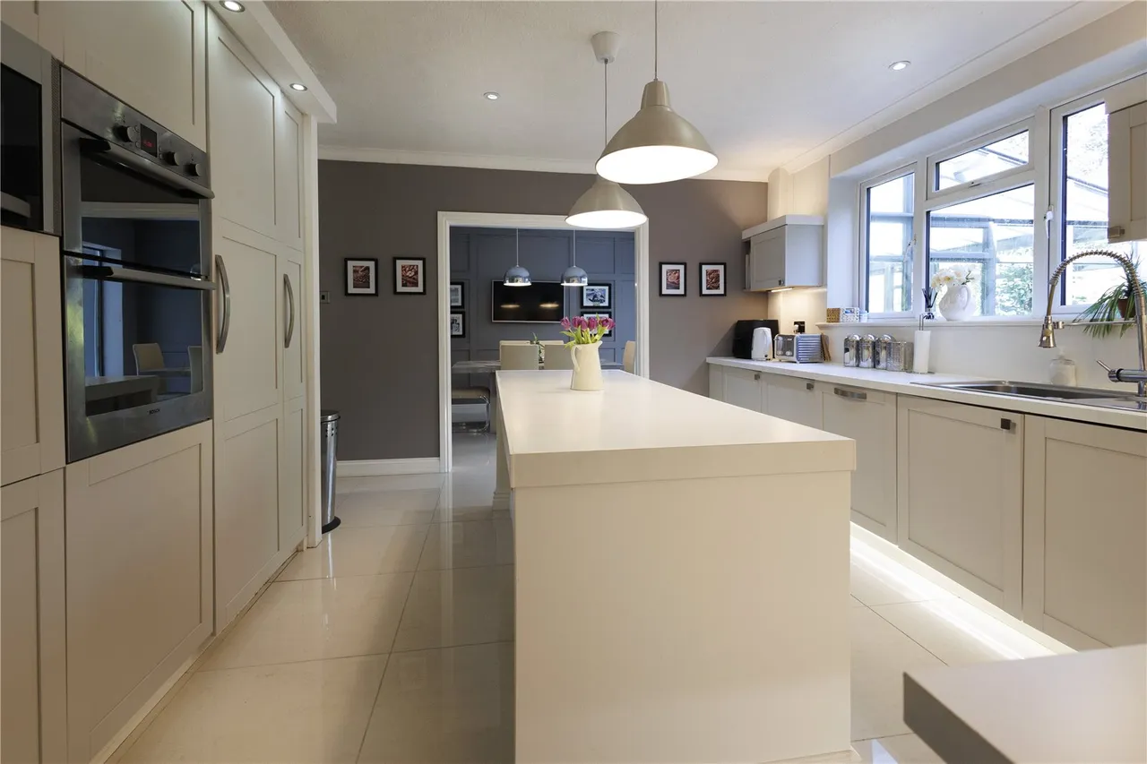 Crawley Hill, Camberley, Surrey, GU15 2DA, photo 20