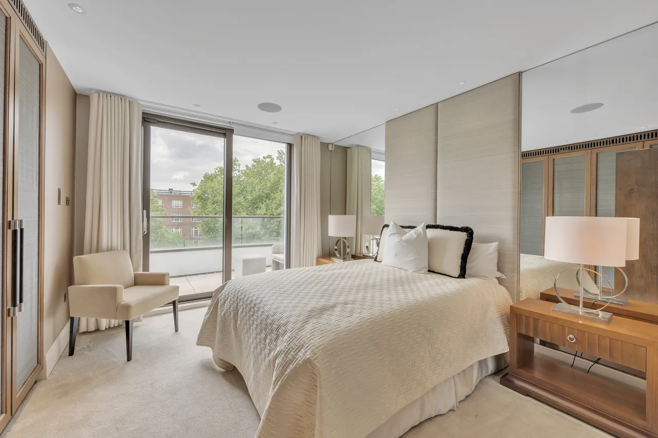 Queens Court, 4-8 Finchley Road, St John's Wood, NW8, photo 11
