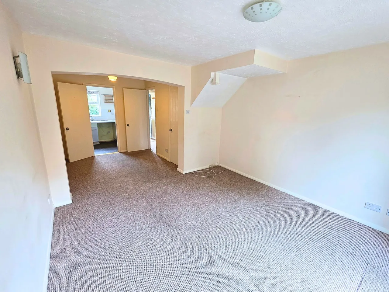 Old Brewery Close, Aylesbury, HP21, photo 3