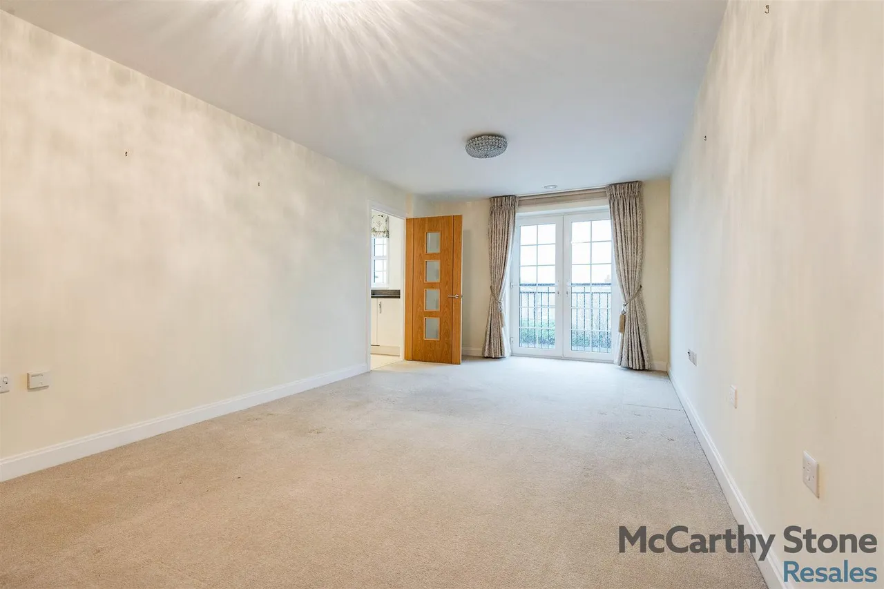 Shortmead Street, Biggleswade, SG18, photo 2