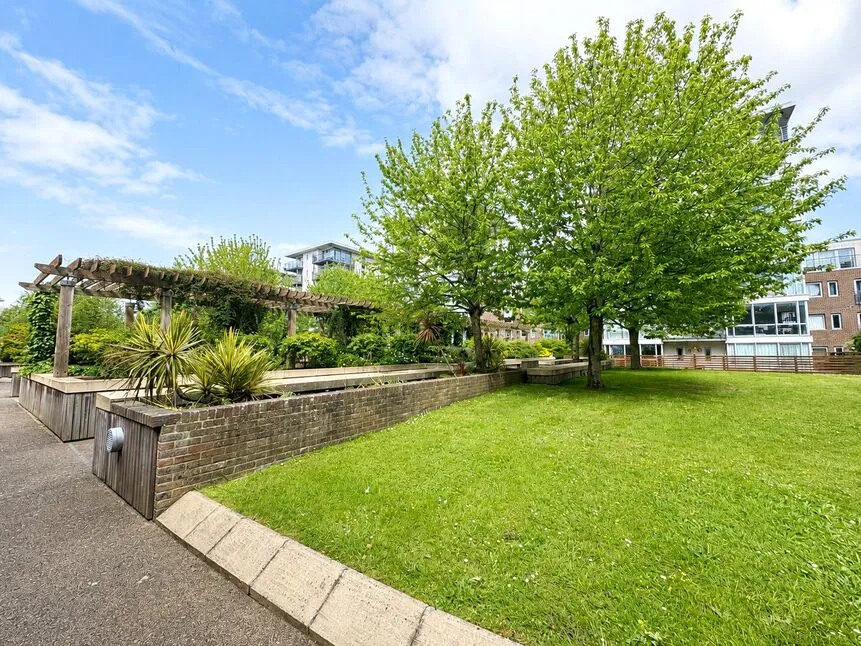 Admiralty Road, Portsmouth, Hampshire, PO1, photo 7