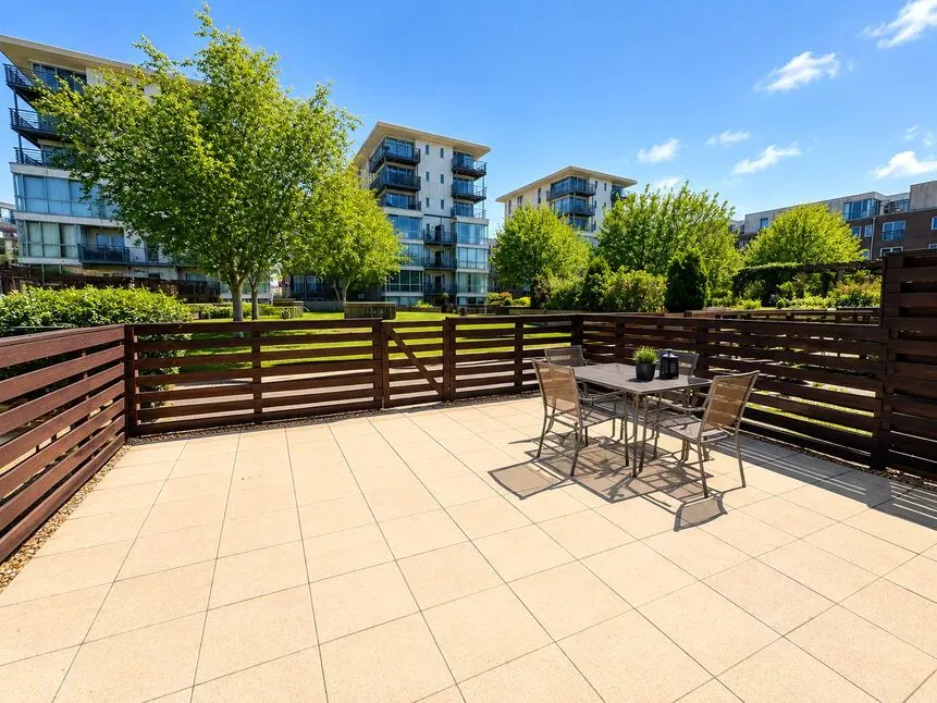Admiralty Road, Portsmouth, Hampshire, PO1, photo 2