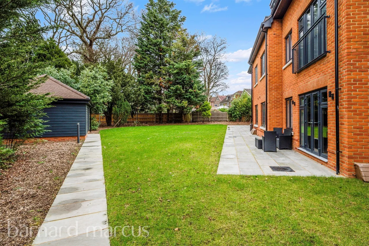 Salisbury Road, Worcester Park, KT4, photo 12