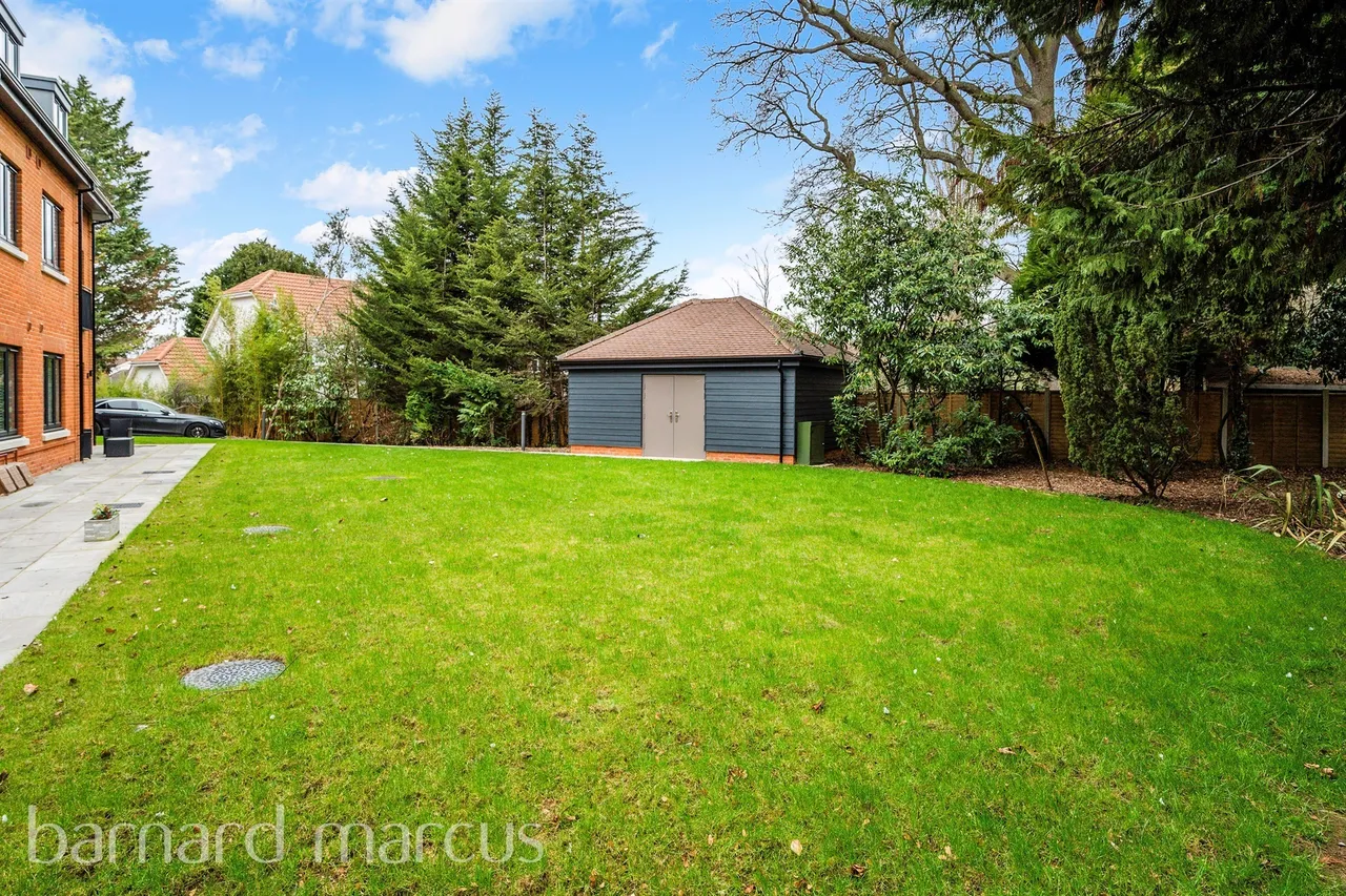 Salisbury Road, Worcester Park, KT4, photo 13