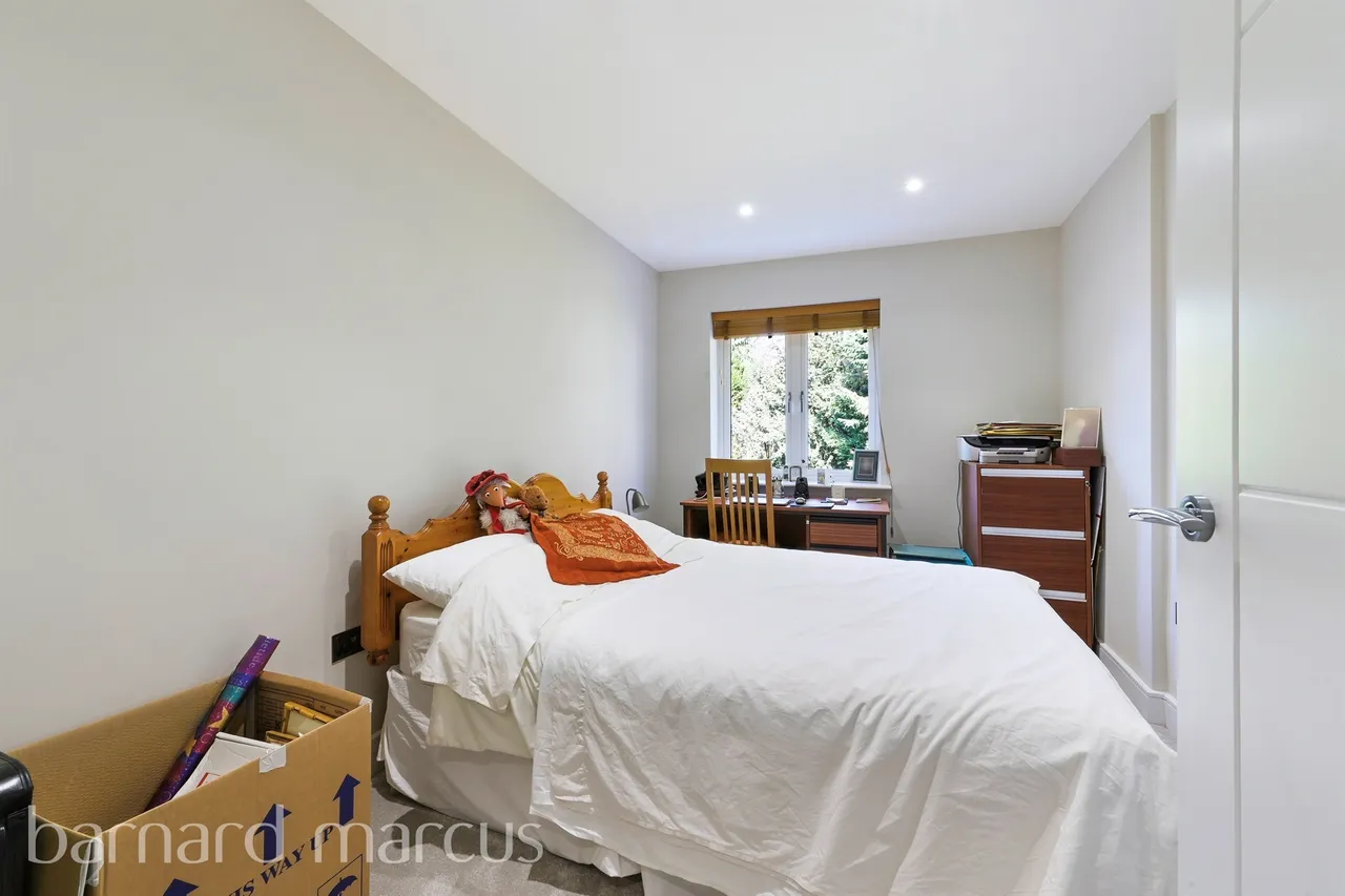 Salisbury Road, Worcester Park, KT4, photo 10