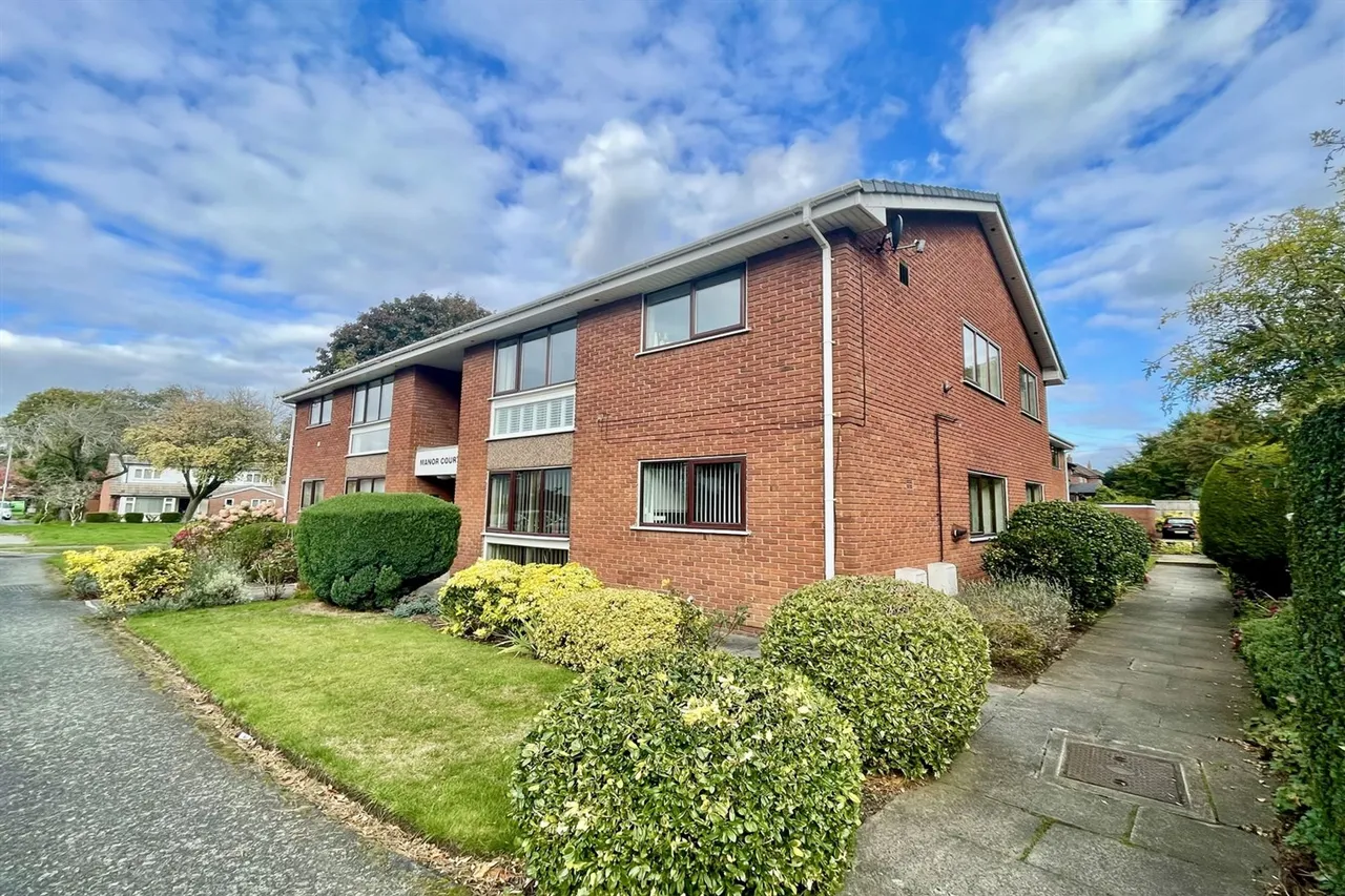 Manor Court Manor Park South, Knutsford, photo 14