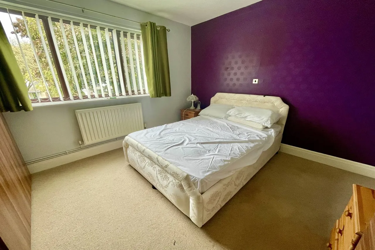 Manor Court Manor Park South, Knutsford, photo 8