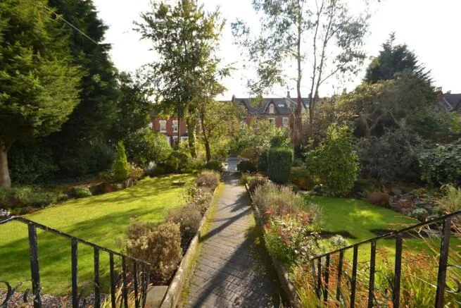 Potternewton Lane, Chapel Allerton, LS7, photo 8