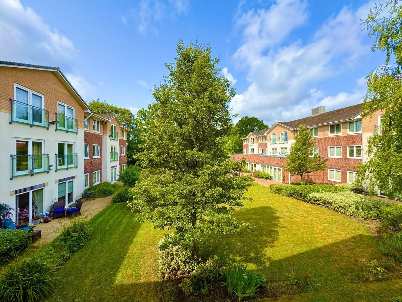 2 bed flat for sale, Heyes Avenue, St Helens
