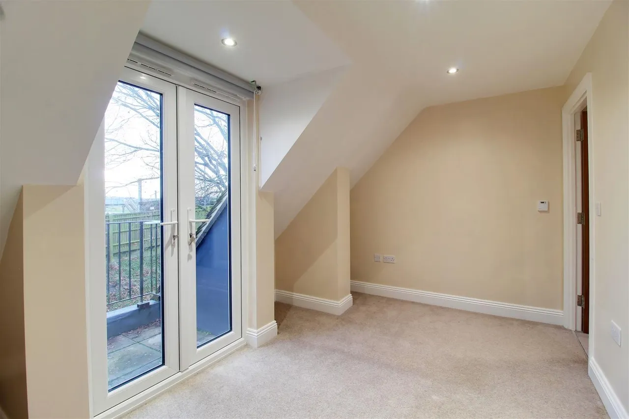 Green Close, Brookmans Park, Hertfordshire AL9 7ST, photo 13