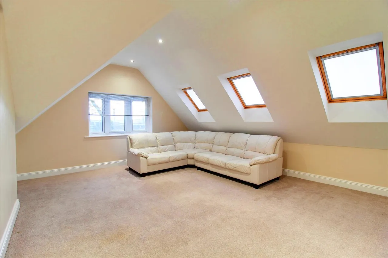 Green Close, Brookmans Park, Hertfordshire AL9 7ST, photo 2