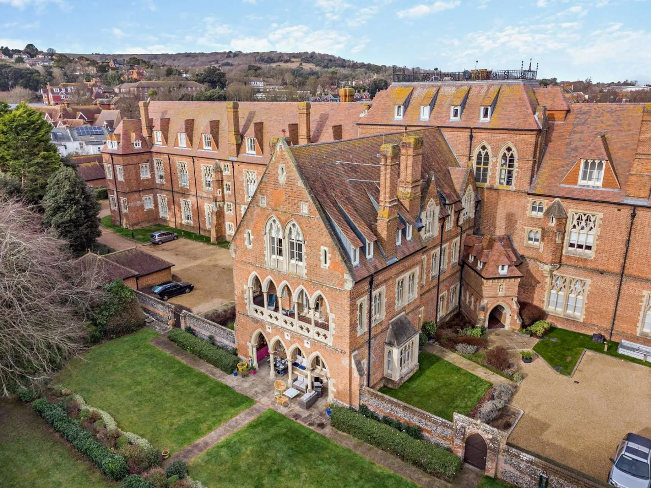 4 bed property for sale — King Edwards Parade, Eastbourne, East Sussex, BN20 7FE