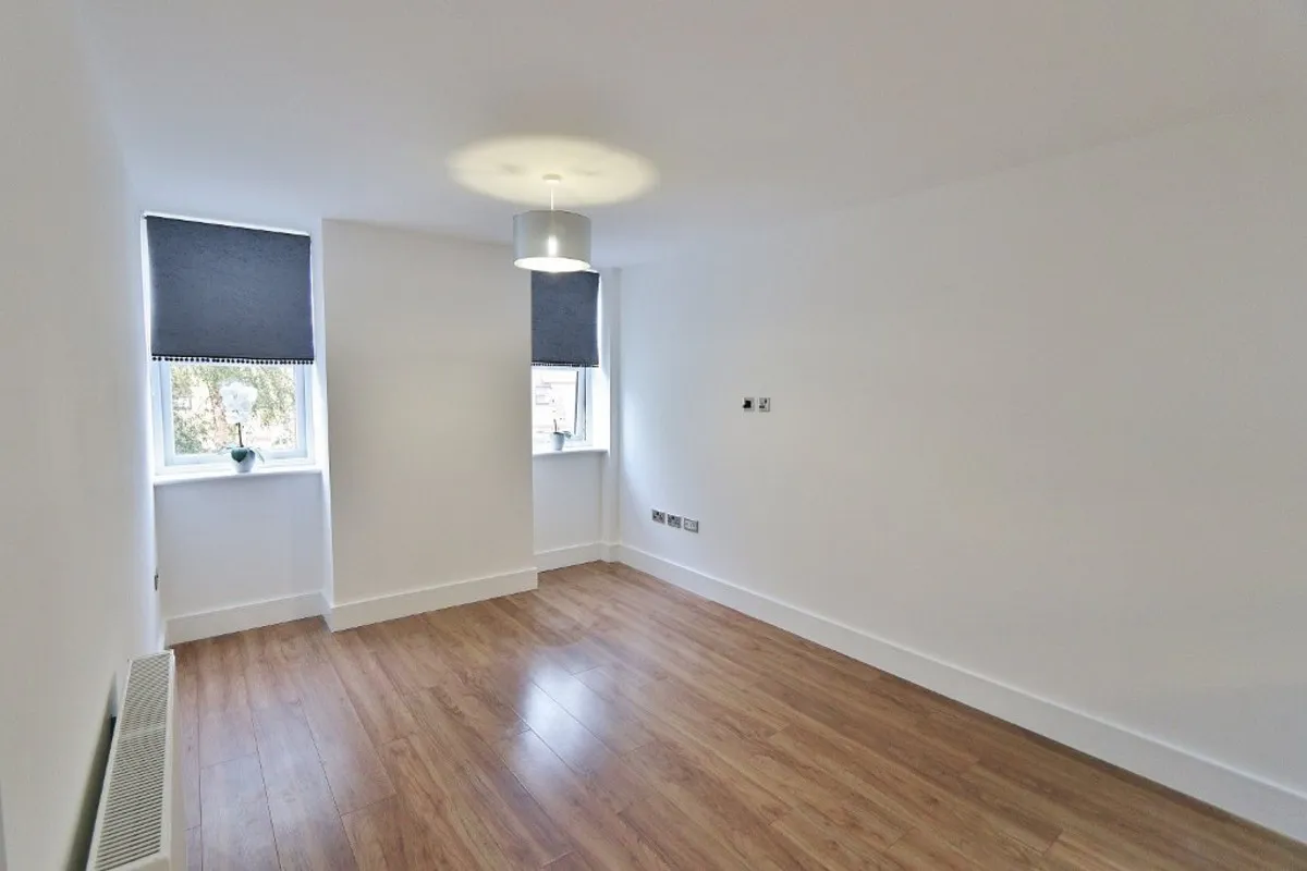 Mercury Gardens, Romford, Romford, RM1 3FB, photo 8