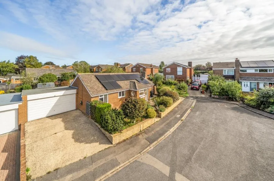 Broadwater Road, Twyford, RG10, photo 2