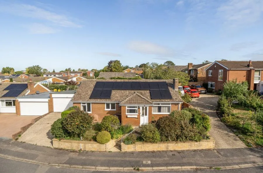 3 bed house for sale, Broadwater Road, Twyford, RG10