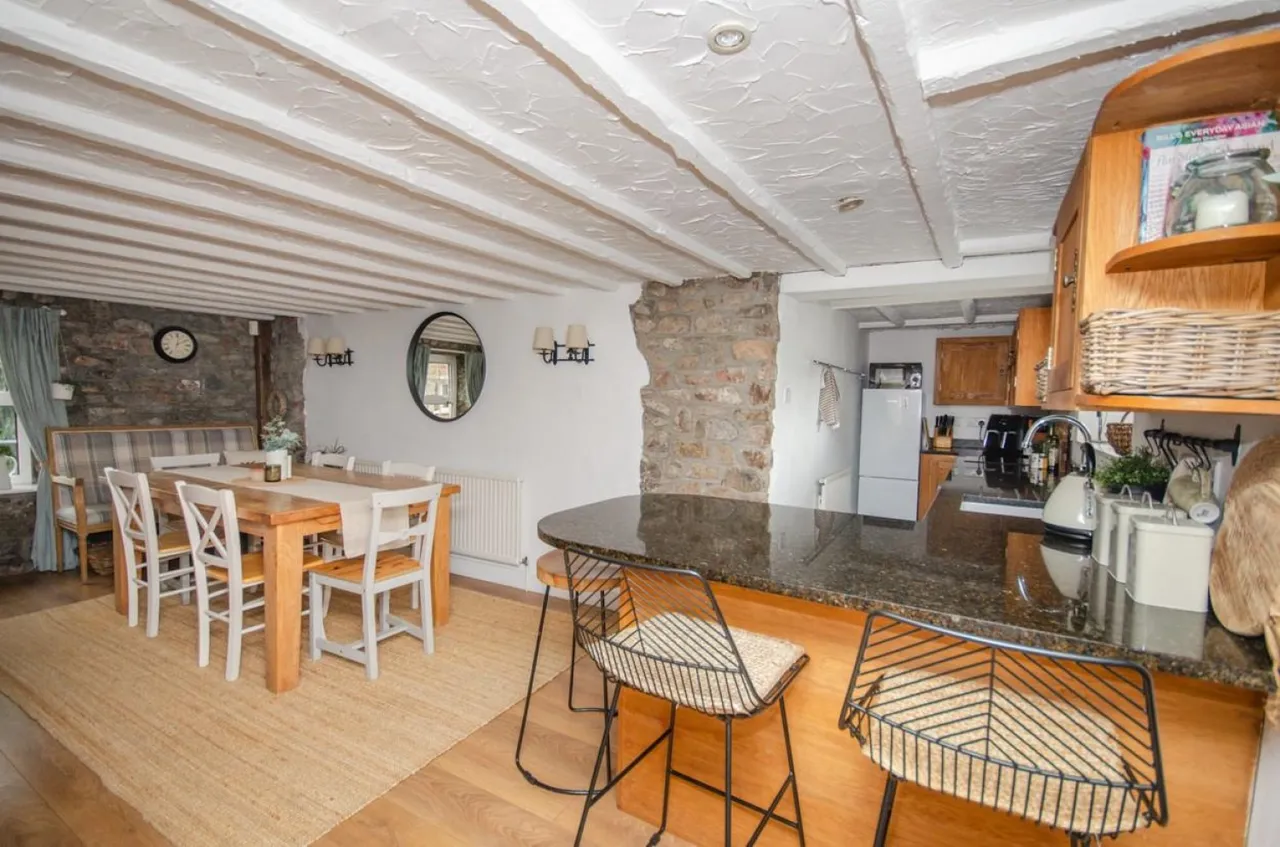 Siston Common, Siston, BS15, photo 6