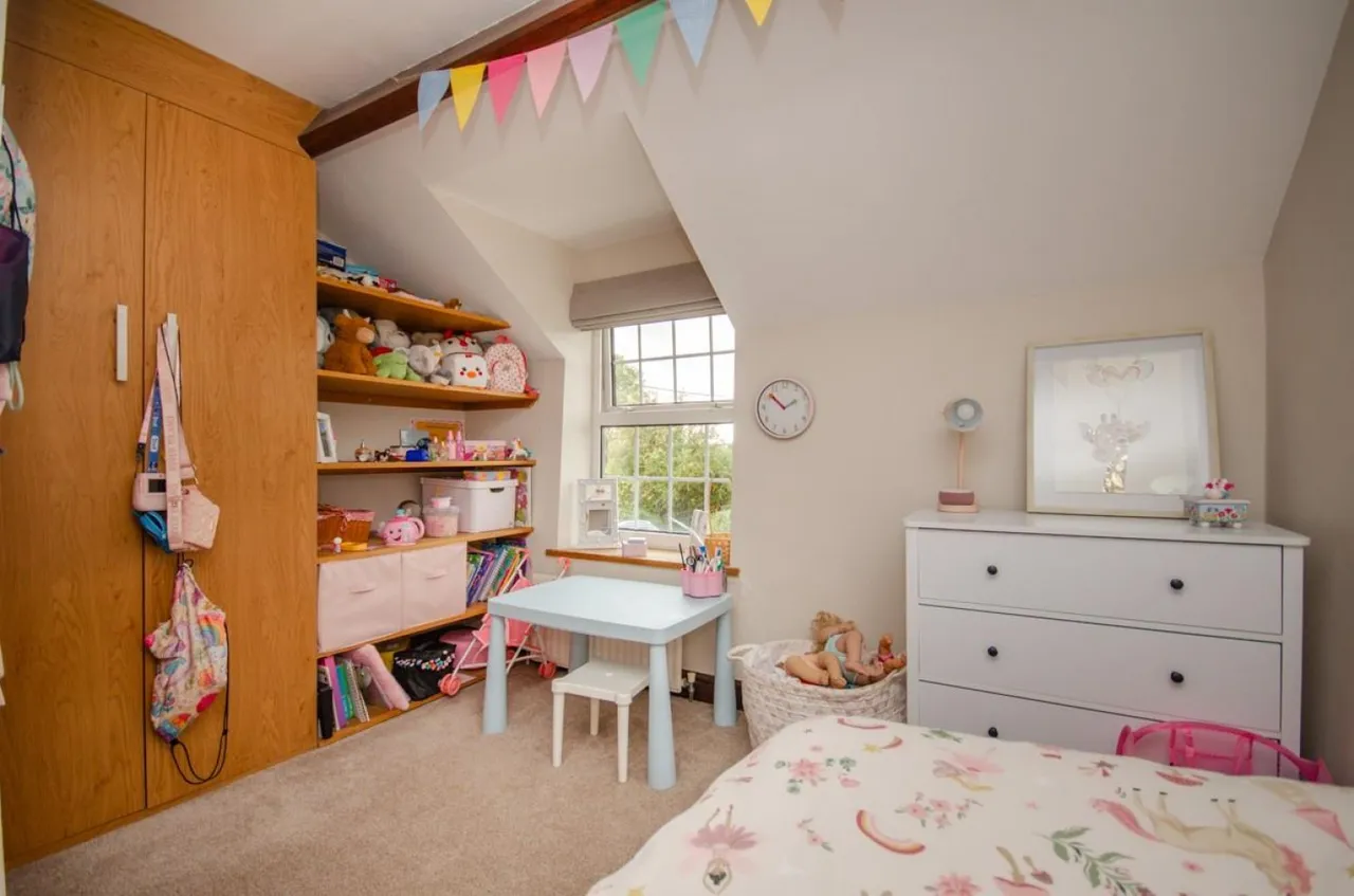 Siston Common, Siston, BS15, photo 14
