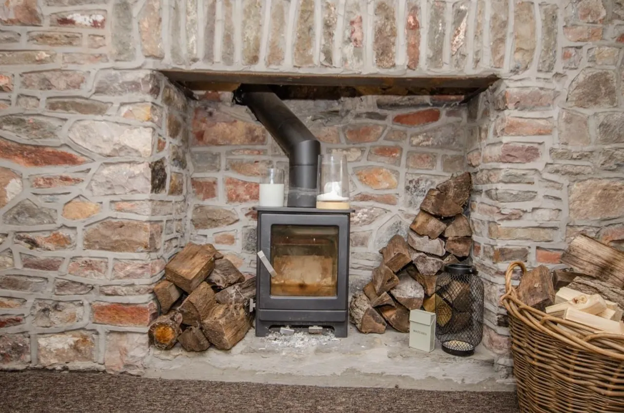 Siston Common, Siston, BS15, photo 4