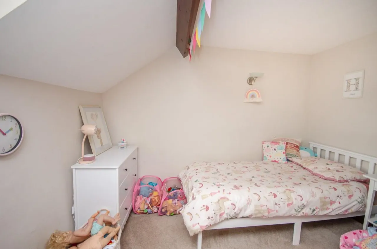 Siston Common, Siston, BS15, photo 15