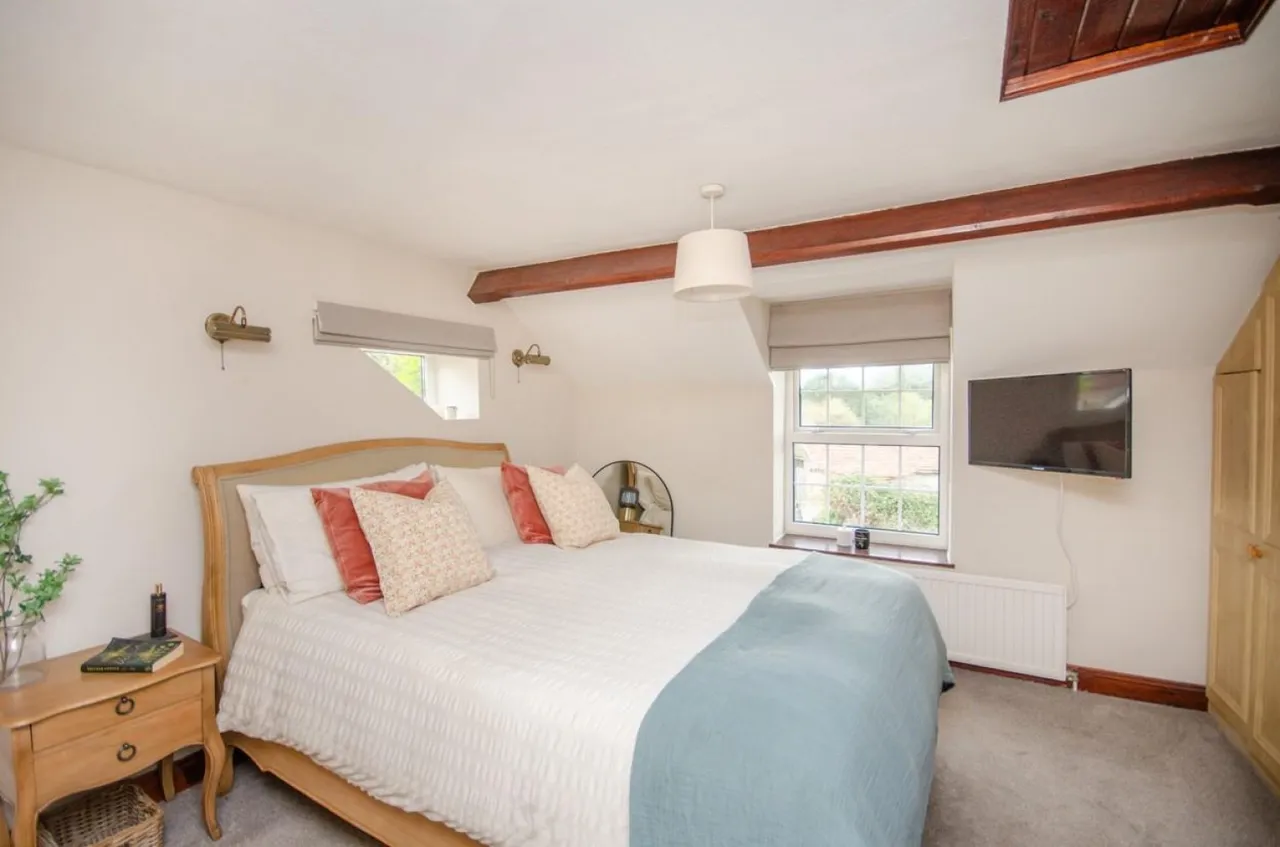 Siston Common, Siston, BS15, photo 11