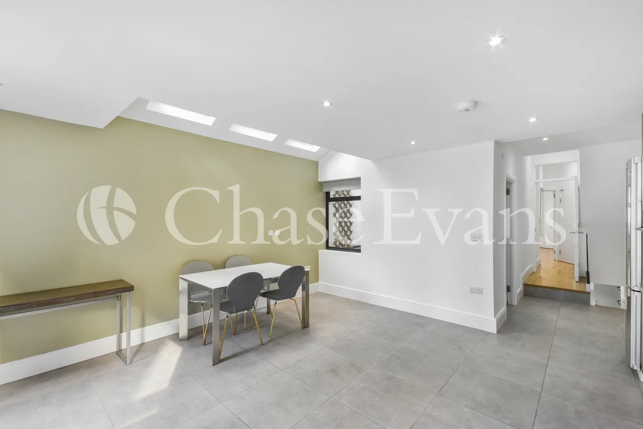 Mayflower Road, London, SW9, photo 2