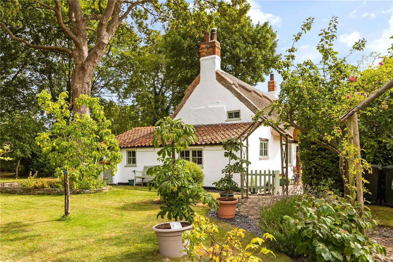 Peppercorn Walk, Holton le Clay, photo 4