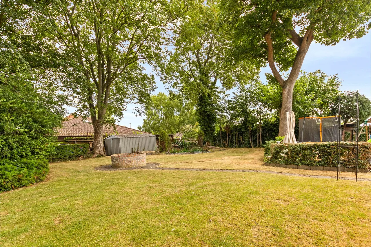 Peppercorn Walk, Holton le Clay, photo 32