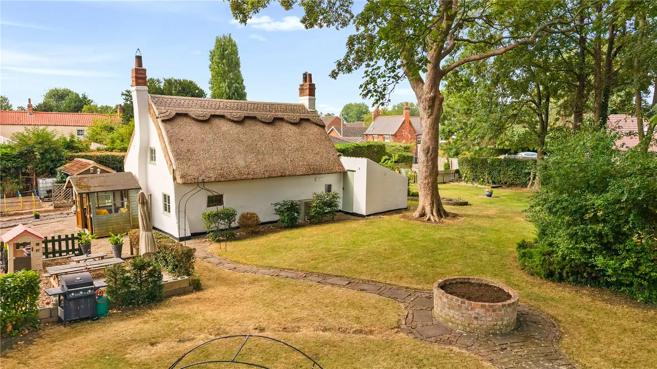 Peppercorn Walk, Holton le Clay, photo 28